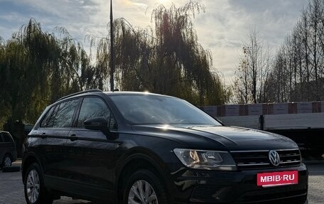 Volkswagen Tiguan II, 2018 год, 2 200 000 рублей, 3 фотография