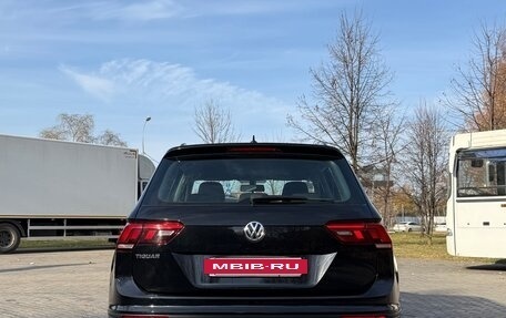 Volkswagen Tiguan II, 2018 год, 2 200 000 рублей, 6 фотография