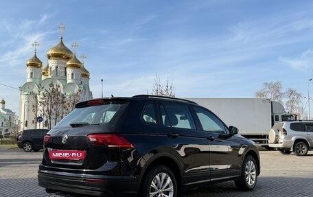 Volkswagen Tiguan II, 2018 год, 2 200 000 рублей, 5 фотография
