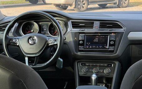 Volkswagen Tiguan II, 2018 год, 2 200 000 рублей, 15 фотография