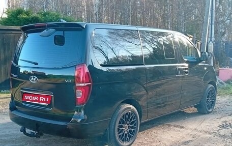 Hyundai Grand Starex Grand Starex I рестайлинг 2, 2020 год, 4 300 000 рублей, 7 фотография