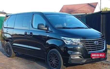 Hyundai Grand Starex Grand Starex I рестайлинг 2, 2020 год, 4 300 000 рублей, 6 фотография