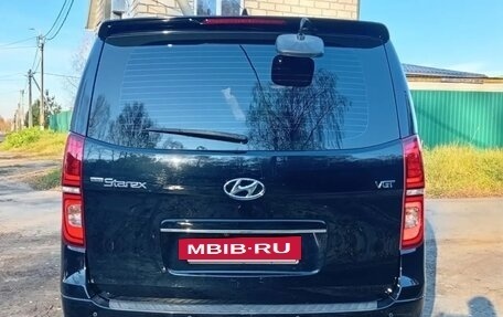 Hyundai Grand Starex Grand Starex I рестайлинг 2, 2020 год, 4 300 000 рублей, 3 фотография