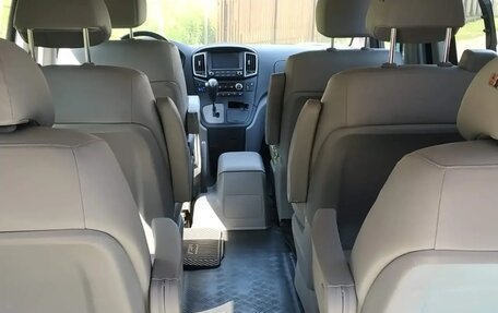 Hyundai Grand Starex Grand Starex I рестайлинг 2, 2020 год, 4 300 000 рублей, 34 фотография