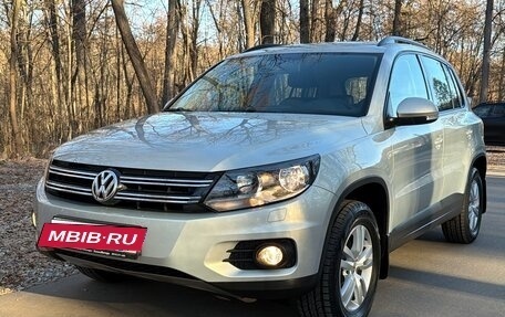 Volkswagen Tiguan I, 2015 год, 2 600 000 рублей, 2 фотография