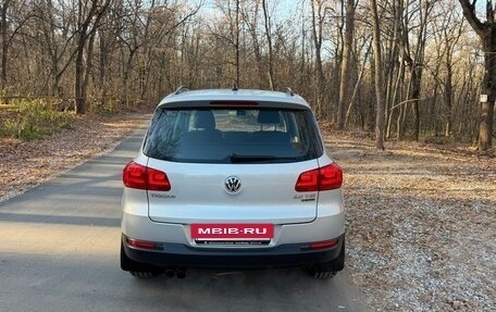 Volkswagen Tiguan I, 2015 год, 2 600 000 рублей, 4 фотография