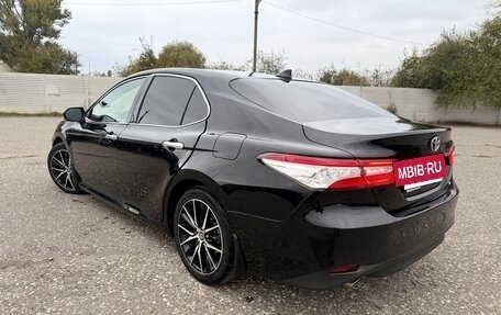 Toyota Camry, 2020 год, 2 395 000 рублей, 5 фотография