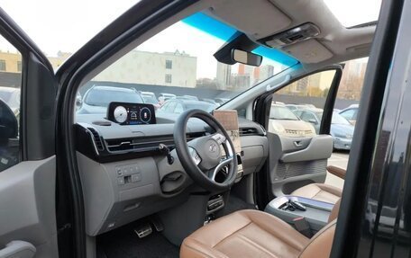 Hyundai Staria, 2023 год, 6 200 000 рублей, 6 фотография