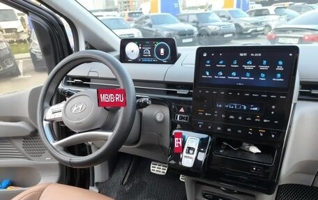 Hyundai Staria, 2023 год, 6 200 000 рублей, 5 фотография