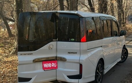 Honda Stepwgn IV рестайлинг, 2017 год, 2 300 000 рублей, 9 фотография