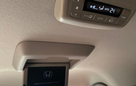 Honda Stepwgn IV рестайлинг, 2017 год, 2 300 000 рублей, 18 фотография