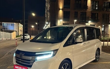 Honda Stepwgn IV рестайлинг, 2017 год, 2 300 000 рублей, 19 фотография