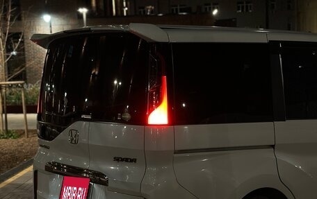 Honda Stepwgn IV рестайлинг, 2017 год, 2 300 000 рублей, 22 фотография