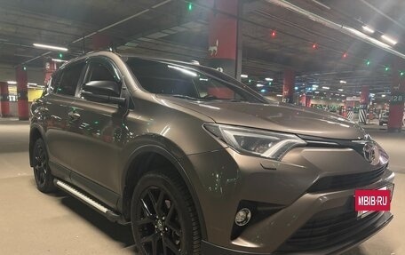 Toyota RAV4, 2019 год, 2 450 000 рублей, 3 фотография