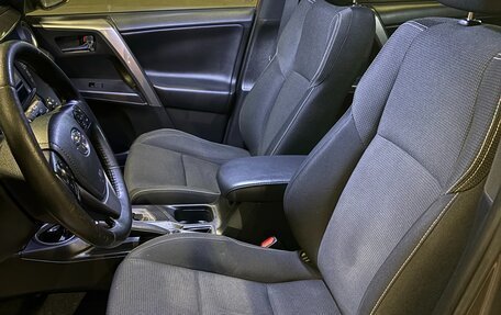 Toyota RAV4, 2019 год, 2 450 000 рублей, 8 фотография