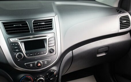 Hyundai Solaris II рестайлинг, 2015 год, 1 299 000 рублей, 13 фотография