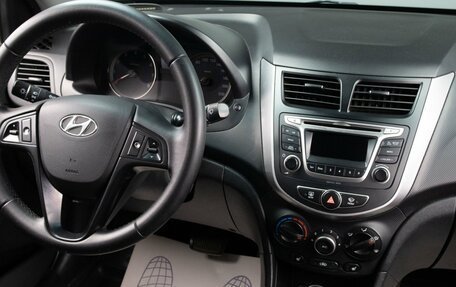 Hyundai Solaris II рестайлинг, 2015 год, 1 299 000 рублей, 9 фотография