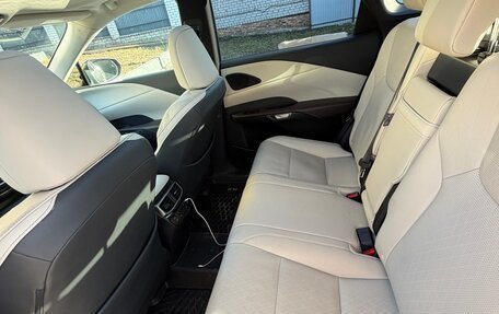 Lexus RX IV рестайлинг, 2023 год, 7 400 000 рублей, 5 фотография