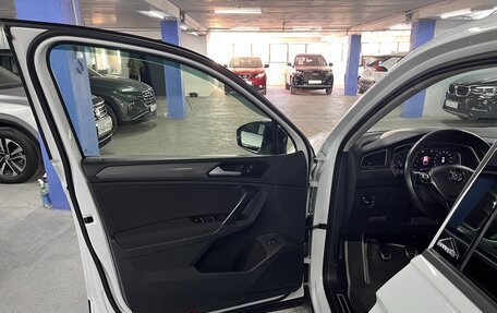 Volkswagen Tiguan II, 2020 год, 2 295 000 рублей, 10 фотография