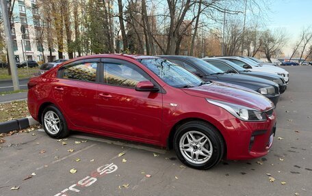 KIA Rio IV, 2017 год, 1 360 000 рублей, 2 фотография
