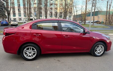KIA Rio IV, 2017 год, 1 360 000 рублей, 9 фотография