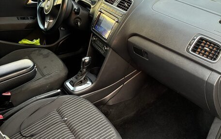 Volkswagen Polo VI (EU Market), 2013 год, 700 000 рублей, 21 фотография