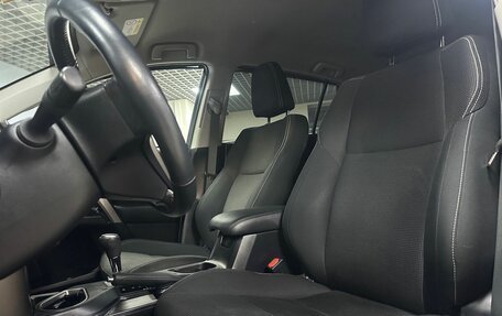 Toyota RAV4, 2018 год, 3 070 000 рублей, 10 фотография