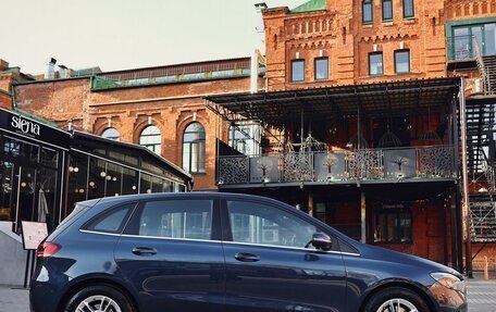 Mercedes-Benz B-Класс, 2019 год, 2 200 000 рублей, 6 фотография
