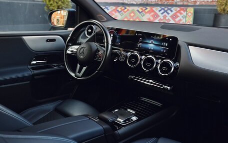 Mercedes-Benz B-Класс, 2019 год, 2 200 000 рублей, 3 фотография