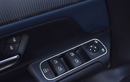 Mercedes-Benz B-Класс, 2019 год, 2 200 000 рублей, 15 фотография