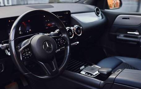 Mercedes-Benz B-Класс, 2019 год, 2 200 000 рублей, 14 фотография