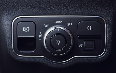 Mercedes-Benz B-Класс, 2019 год, 2 200 000 рублей, 17 фотография