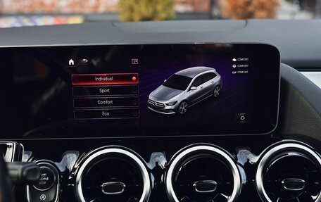 Mercedes-Benz B-Класс, 2019 год, 2 200 000 рублей, 29 фотография