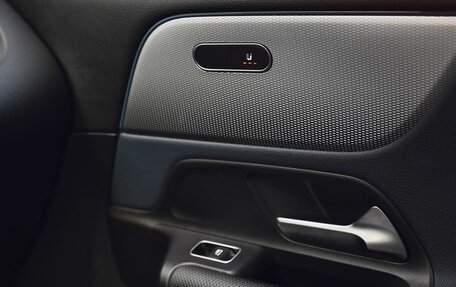Mercedes-Benz B-Класс, 2019 год, 2 200 000 рублей, 36 фотография
