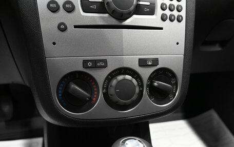 Opel Corsa D рестайлинг _i, 2013 год, 895 000 рублей, 14 фотография