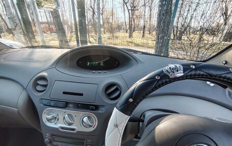Toyota Platz, 2002 год, 410 000 рублей, 16 фотография