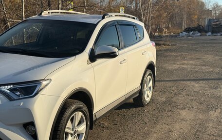 Toyota RAV4, 2016 год, 2 390 000 рублей, 2 фотография