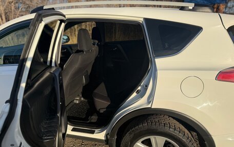 Toyota RAV4, 2016 год, 2 390 000 рублей, 8 фотография