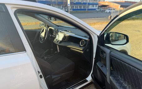 Toyota RAV4, 2016 год, 2 390 000 рублей, 11 фотография