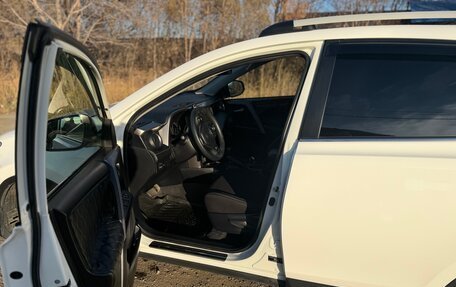 Toyota RAV4, 2016 год, 2 390 000 рублей, 7 фотография