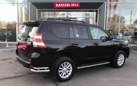 Toyota Land Cruiser Prado 150 рестайлинг, 2017 год, 4 050 000 рублей, 5 фотография