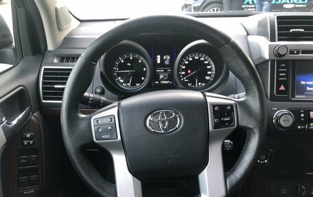 Toyota Land Cruiser Prado 150 рестайлинг, 2017 год, 4 050 000 рублей, 12 фотография