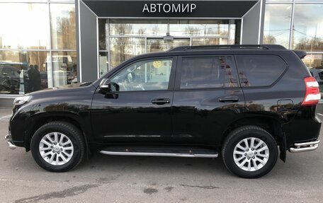 Toyota Land Cruiser Prado 150 рестайлинг, 2017 год, 4 050 000 рублей, 8 фотография