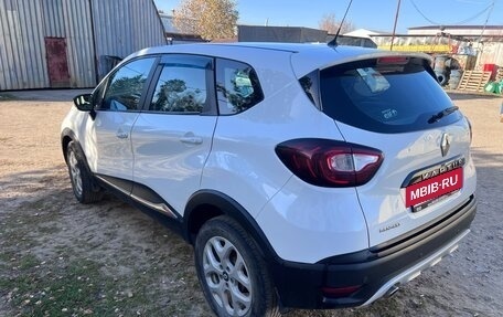 Renault Kaptur I рестайлинг, 2017 год, 1 100 000 рублей, 4 фотография