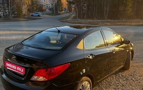 Hyundai Solaris II рестайлинг, 2013 год, 590 000 рублей, 3 фотография