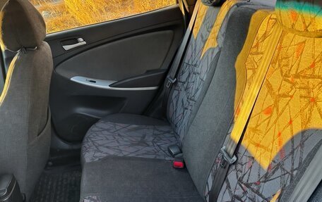 Hyundai Solaris II рестайлинг, 2013 год, 590 000 рублей, 10 фотография