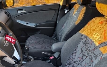 Hyundai Solaris II рестайлинг, 2013 год, 590 000 рублей, 9 фотография
