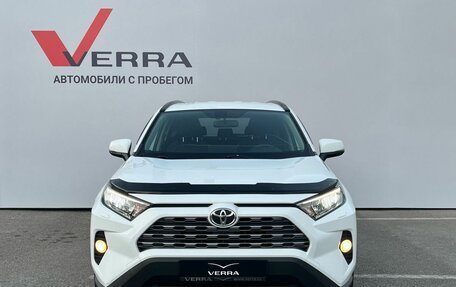 Toyota RAV4, 2019 год, 2 590 000 рублей, 2 фотография