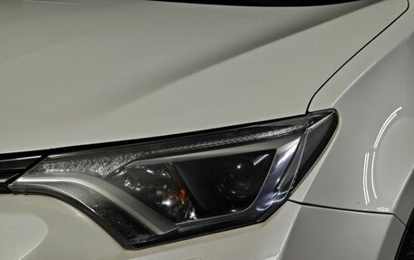 Toyota RAV4, 2017 год, 1 700 000 рублей, 10 фотография