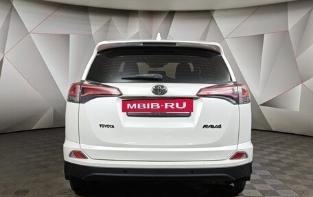 Toyota RAV4, 2017 год, 1 700 000 рублей, 8 фотография